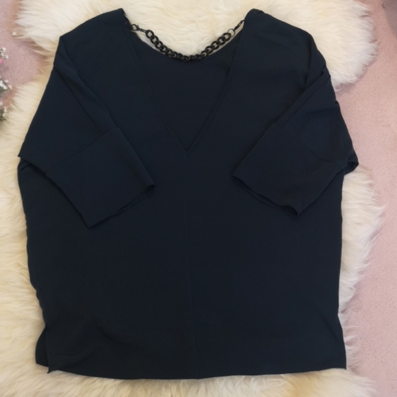 AdL Loose Blouse with Chain Detail - Picture 5 of 6